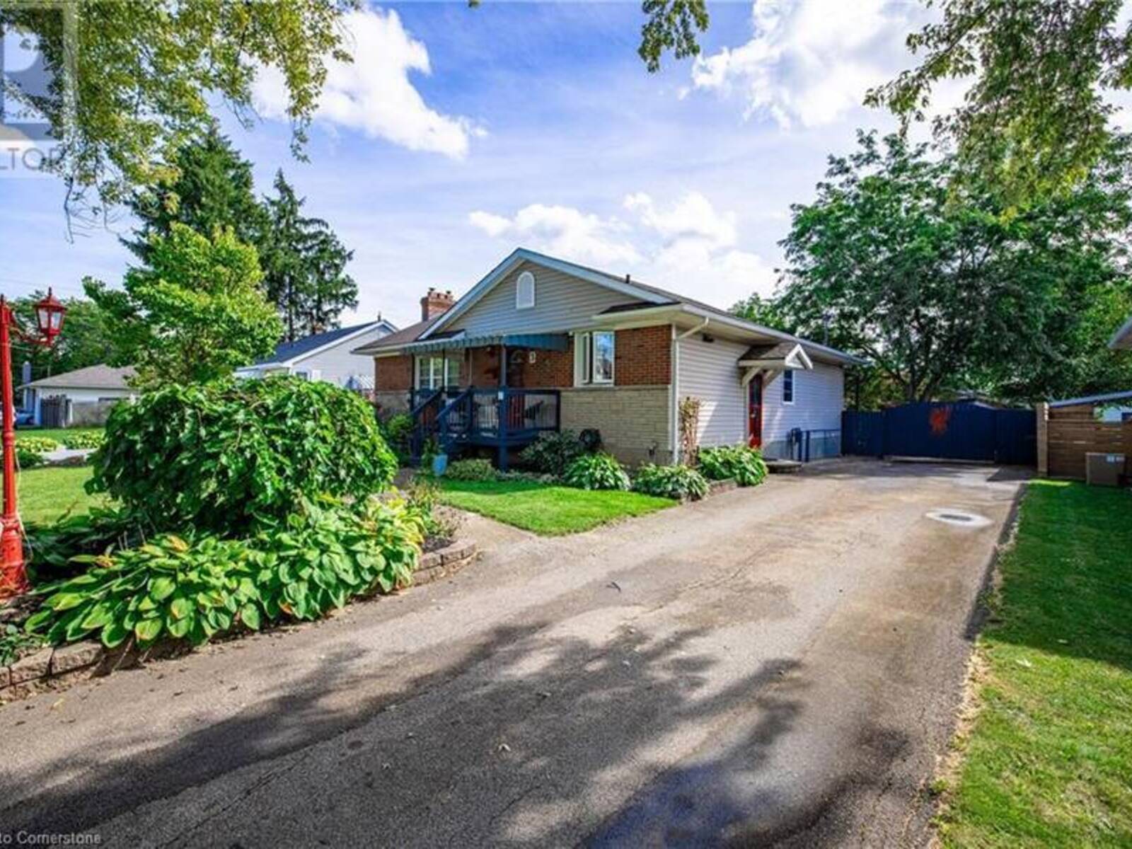 3 MAPLEWOOD Crescent, Welland, Ontario L3C 4J8