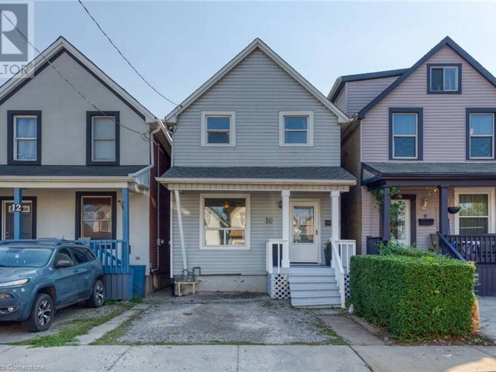 10 ROXBOROUGH Avenue, Hamilton, Ontario L8L 1X8