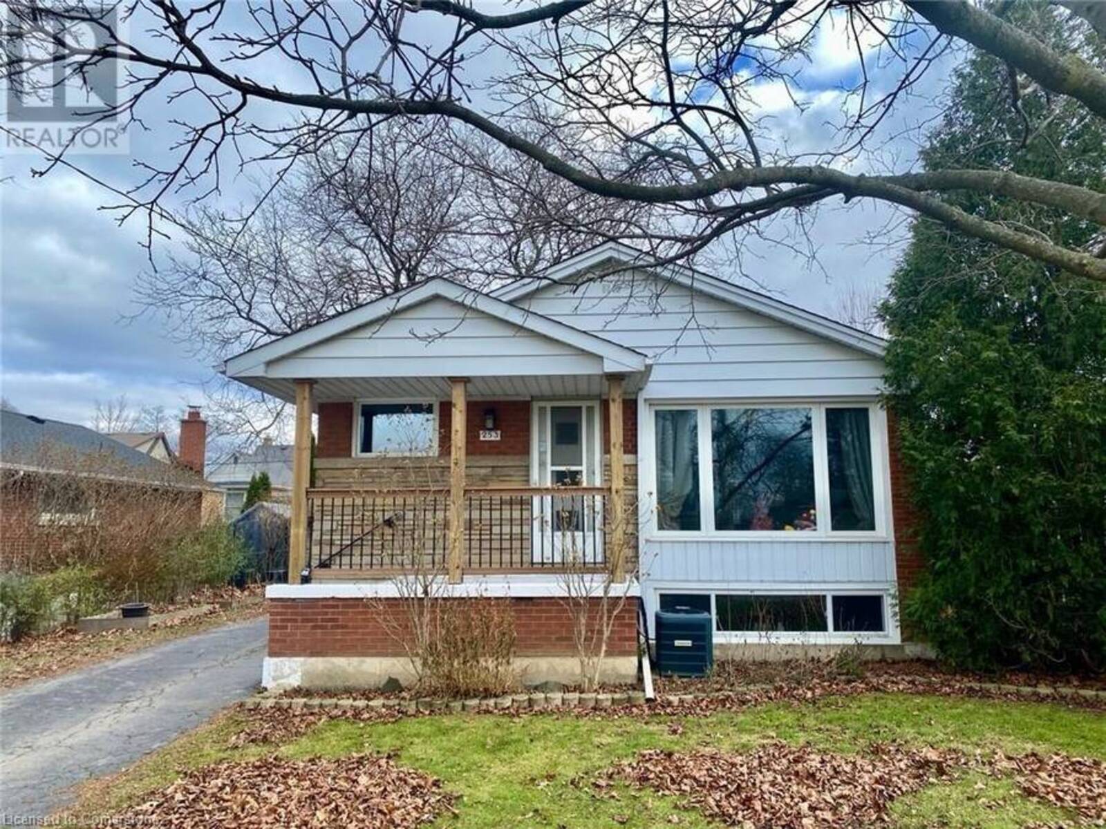 253 WEST 33RD Street, Hamilton, Ontario L9C 5J7