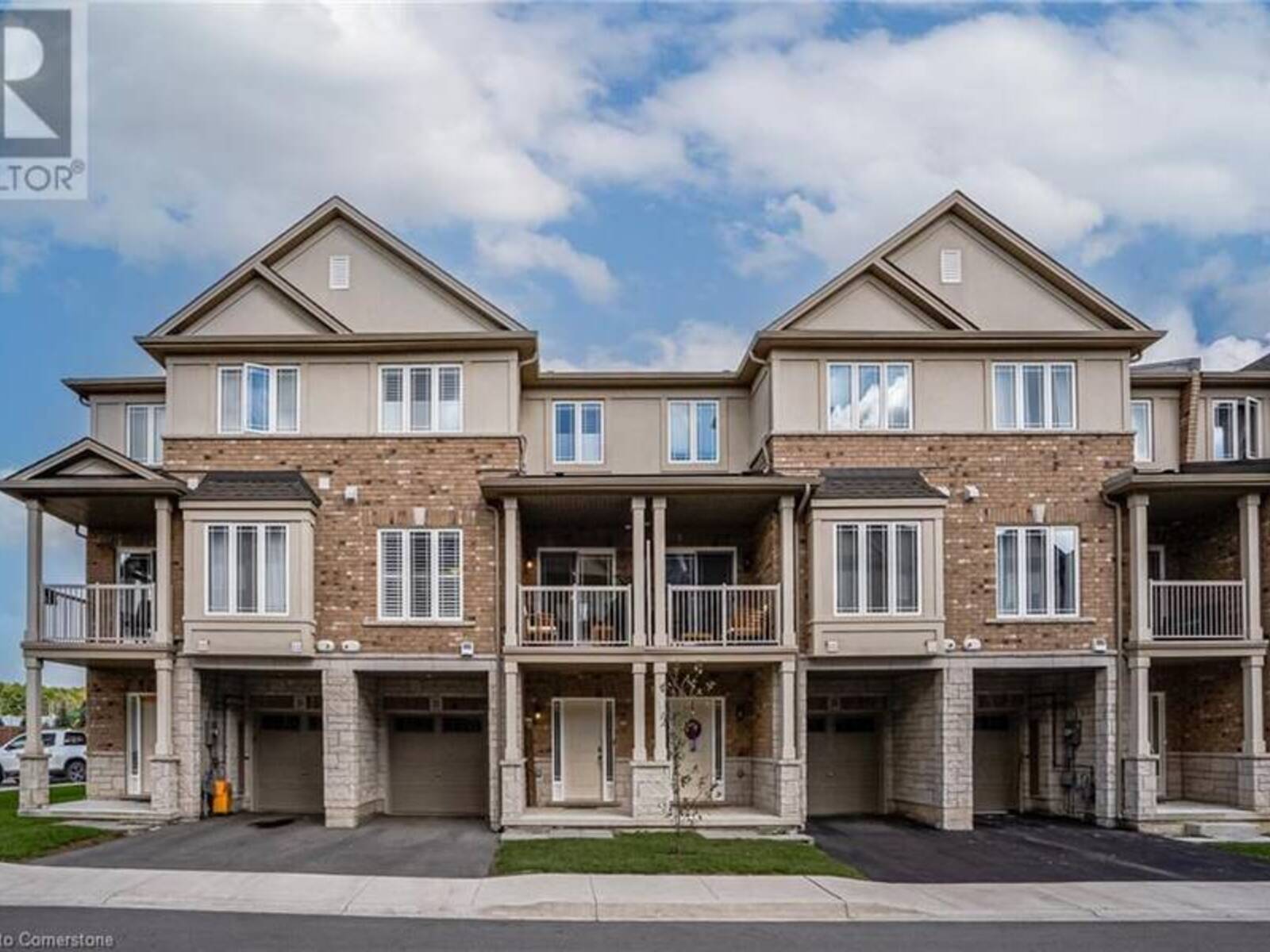 22 AQUARIUS Crescent, Hamilton, Ontario L0R 1P0