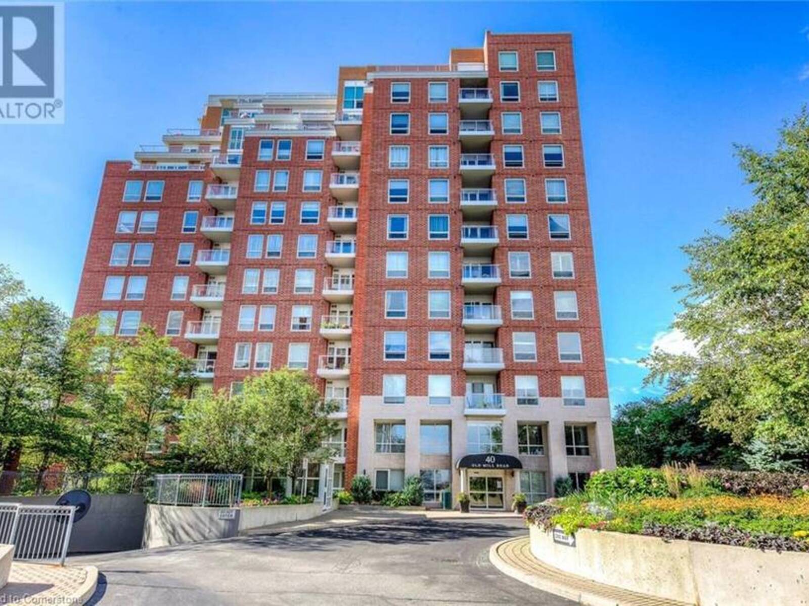 40 OLD MILL Road Unit# 101, Oakville, Ontario L6J 7W3