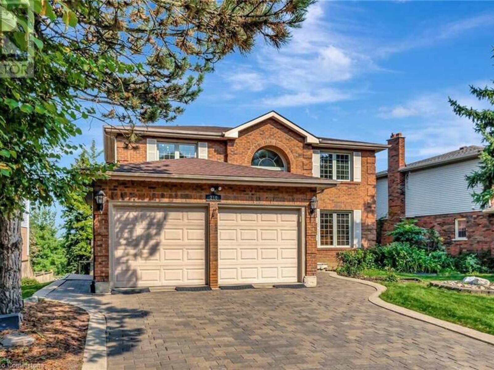 210 BLUEBELL Crescent, Ancaster, Ontario L9K 1B9