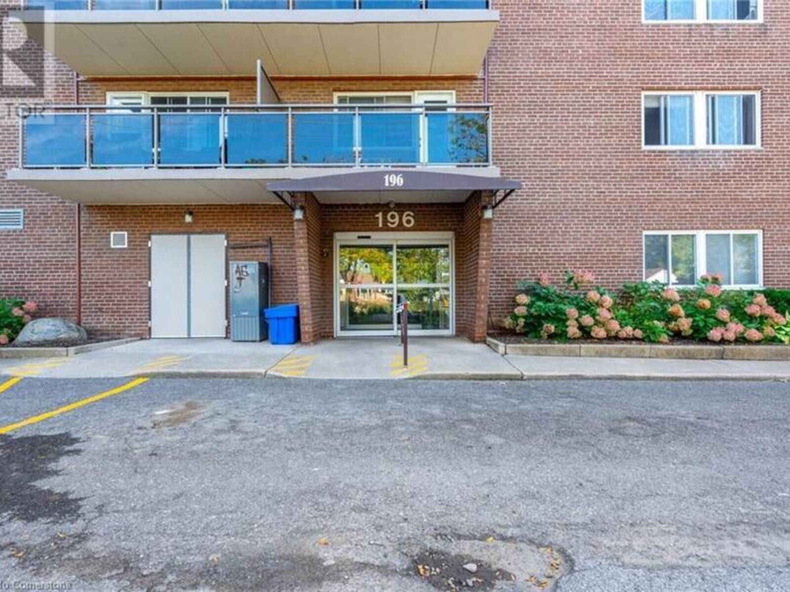 196 SCOTT Street Unit# 212, St. Catharines, Ontario L2N 5T2