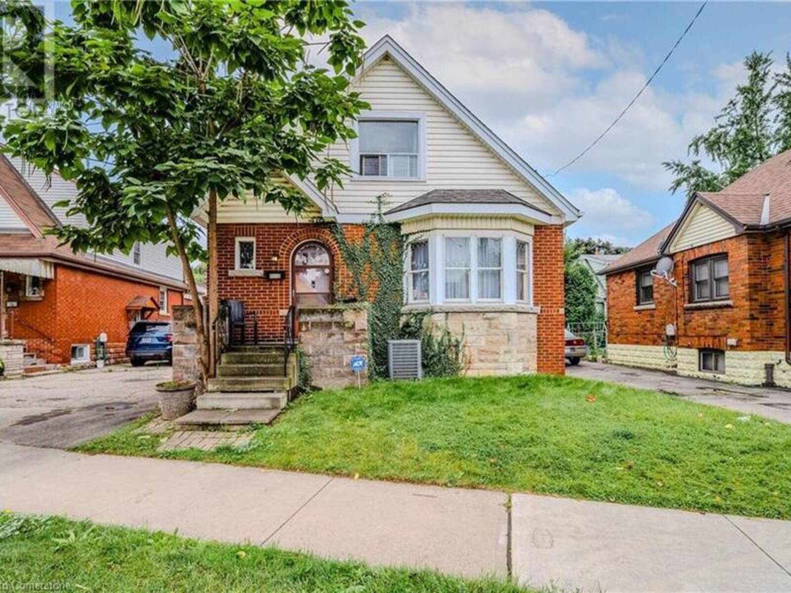 1650 KING Street E, Hamilton, Ontario L8K 1T9