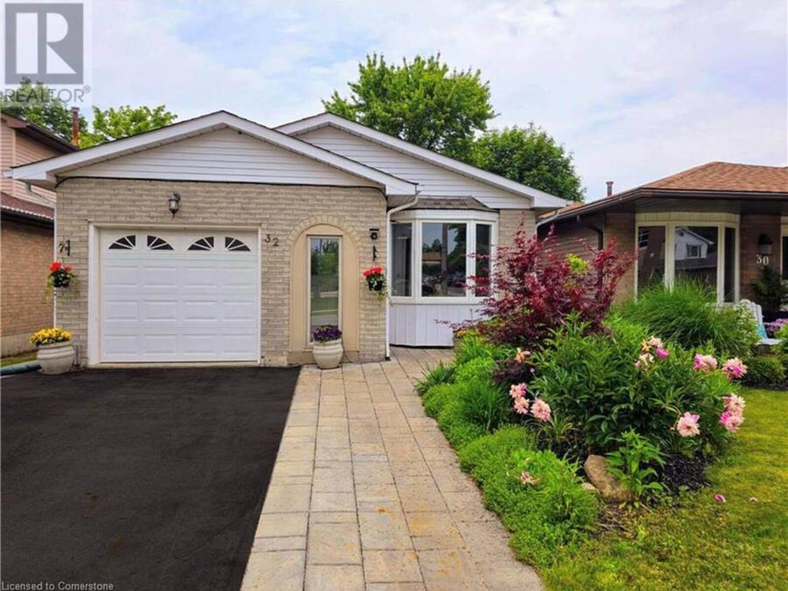 32 BRAEHEID Avenue, Waterdown, Ontario L8B 0E5