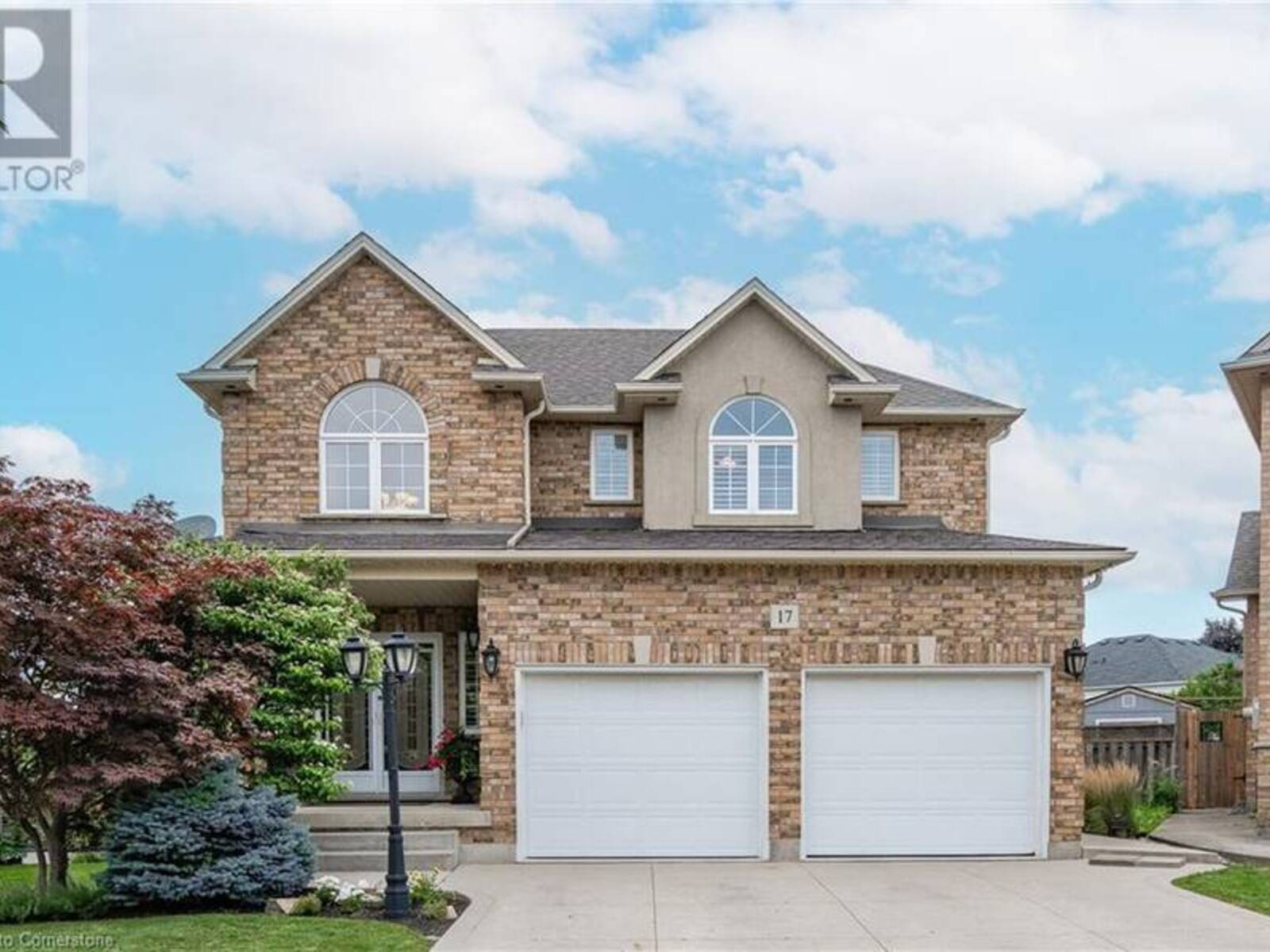 17 HILLCROFT Drive, Stoney Creek, Ontario L8J 3W6