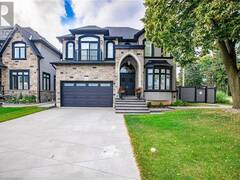 4 LOCKMAN Drive Ancaster Ontario, L9K 0C1