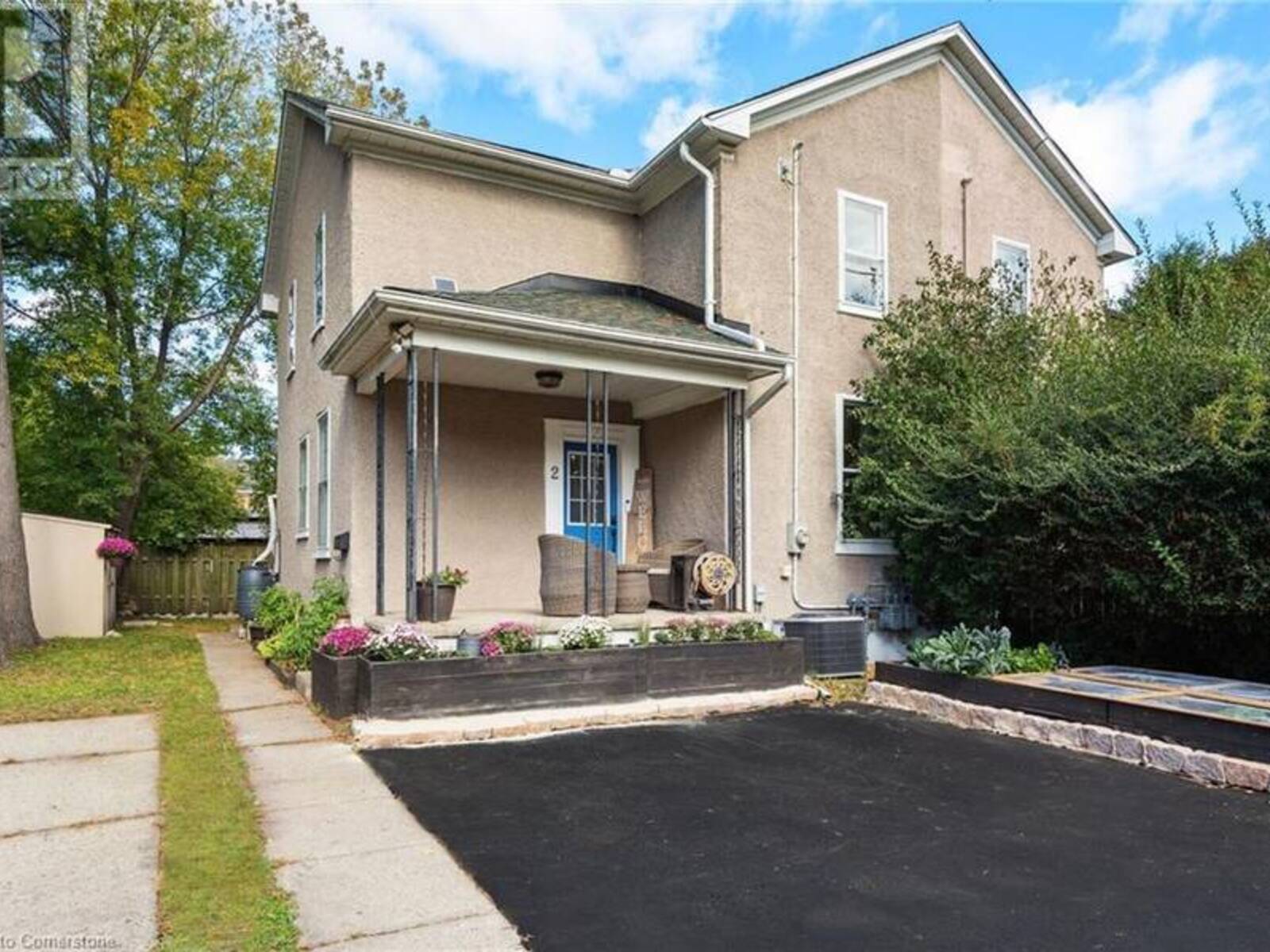 2 FRANCIS Street, Cambridge, Ontario N1S 1Z7