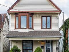 195 ROSSLYN Avenue N Hamilton Ontario, L8L 7P8