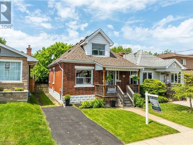 16 TRAGINA Avenue S Hamilton Ontario, L8K 2Z1