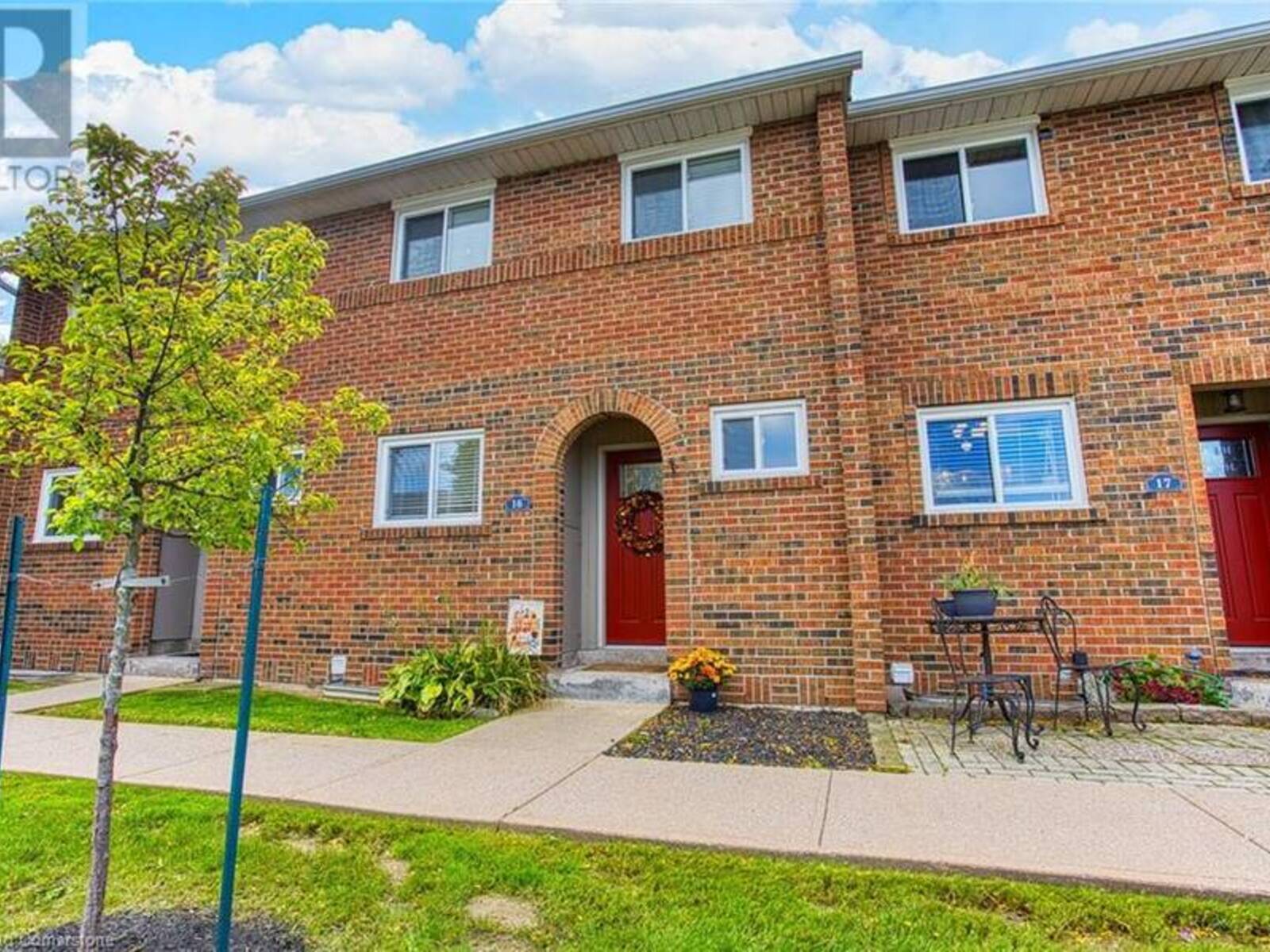 125 LIVINGSTON Avenue Unit# 16, Grimsby, Ontario L3M 4S5