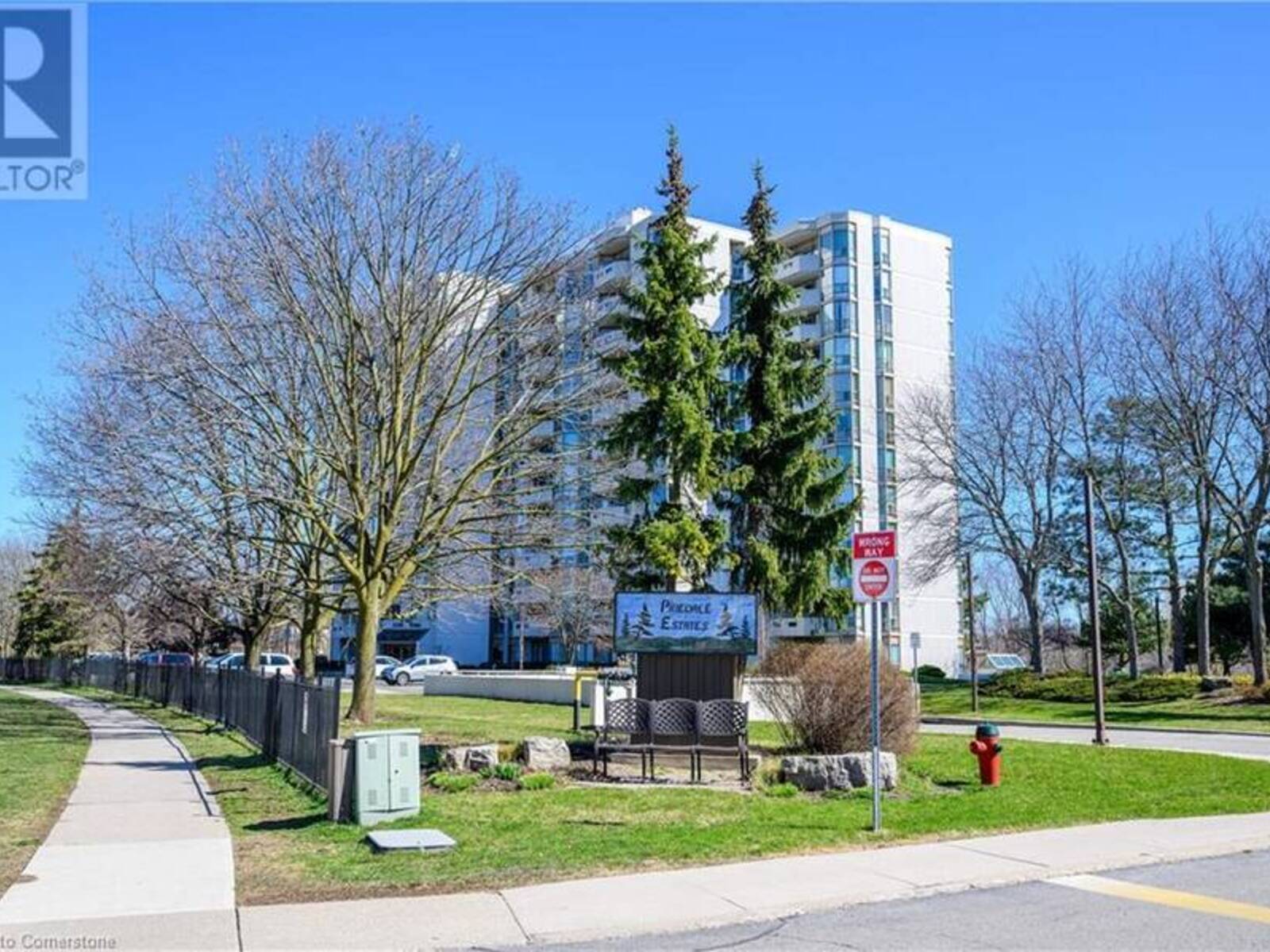 5090 PINEDALE Avenue Unit# 203, Burlington, Ontario L7L 3V8