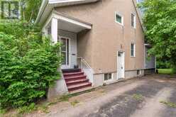 5419 MAPLE Street | Niagara Falls Ontario | Slide Image Two