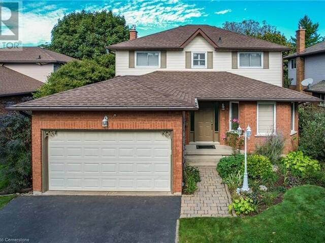 15 SUMNER Crescent Grimsby Ontario, L3M 5E2