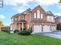 95 THOROUGHBRED Boulevard Ancaster Ontario, L9K 1N3