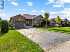 10 BROWN Street S Clifford Ontario, N0G 1M0