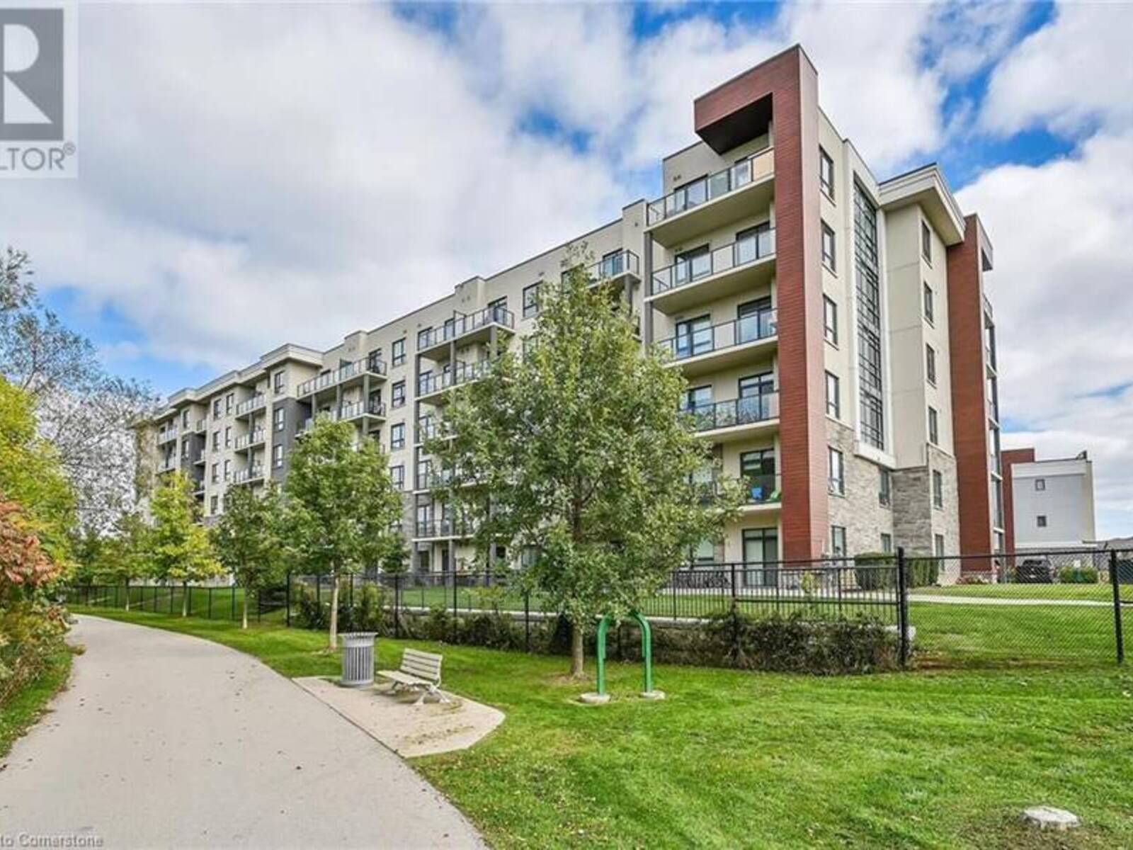 125 SHOREVIEW Place Unit# 114, Stoney Creek, Ontario L8E 0K3