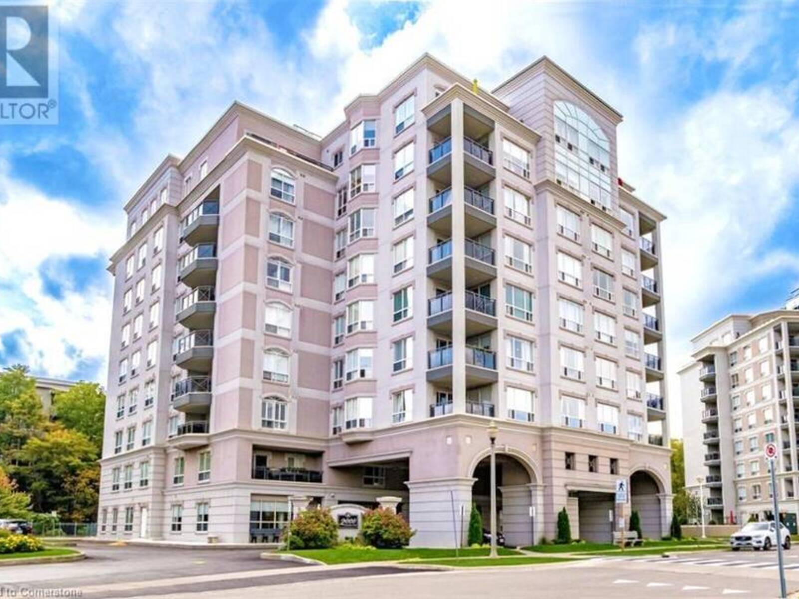 2000 CREEKSIDE Drive Unit# 305, Dundas, Ontario L9H 7S7