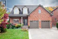 16 MANOR Crescent | Grimsby Ontario | Slide Image Two