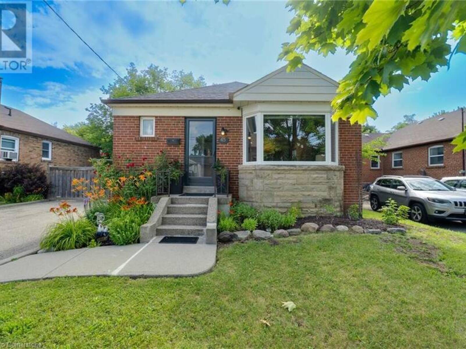 45 MAYALL Avenue, Toronto, Ontario M3L 1E7