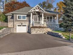 155 GROVE PARK Drive Burlington Ontario, L7T 2H1