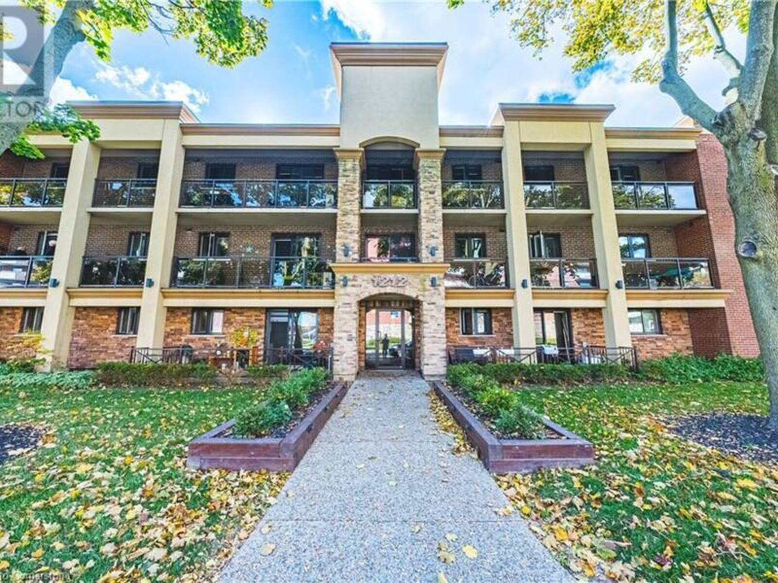 1212 FENNELL Avenue E Unit# 302, Hamilton, Ontario L8T 1T2