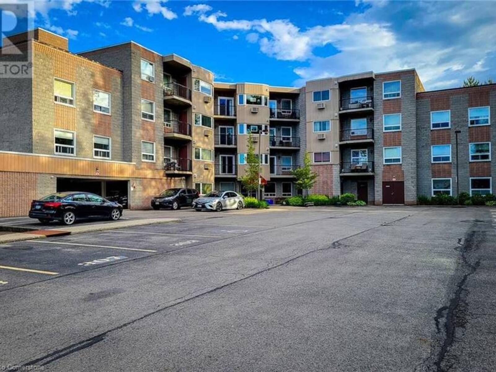 10 JOHN Street Unit# 207, Grimsby, Ontario L3M 1X5