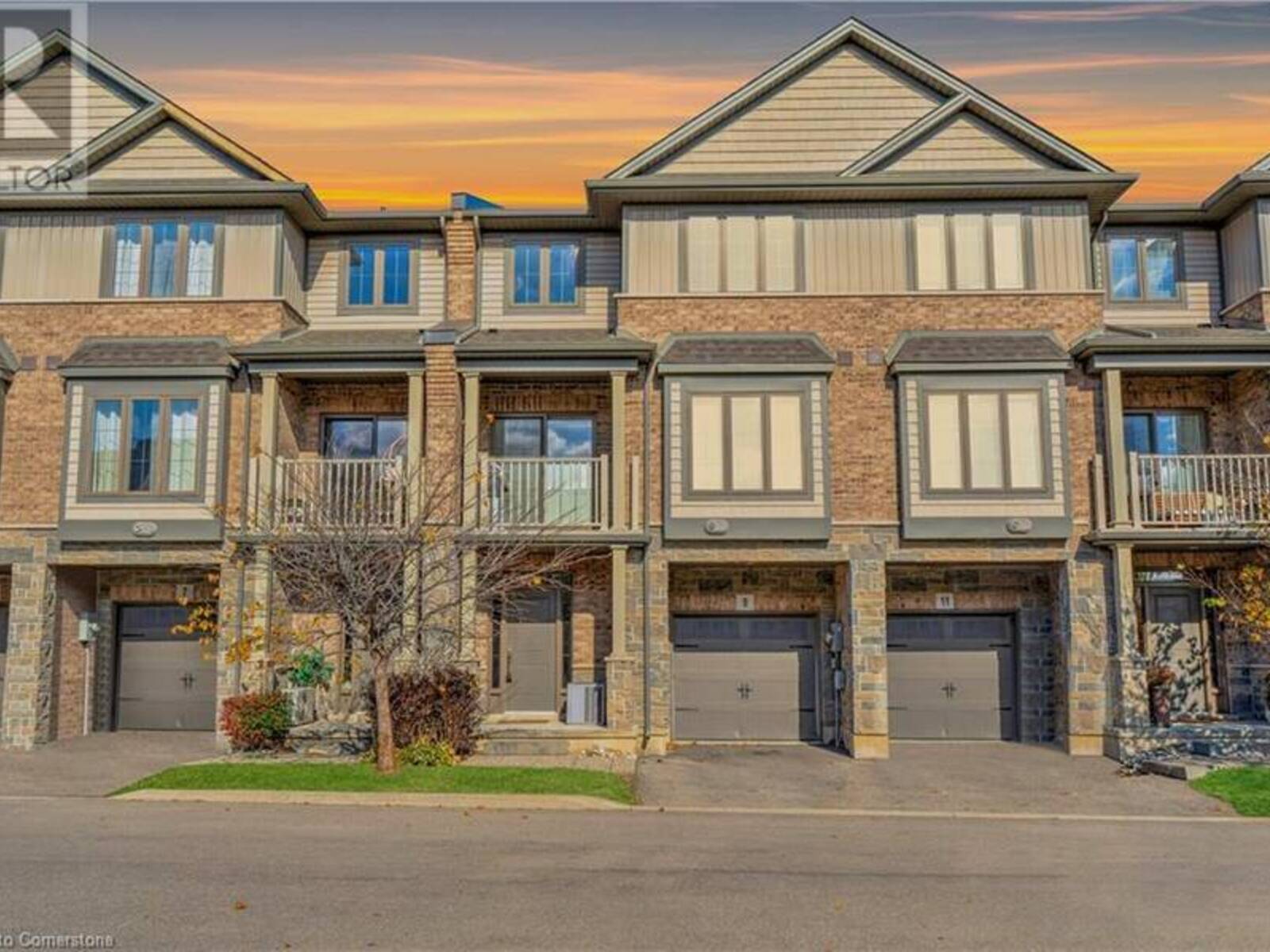 9 LAKEWALK Drive, Stoney Creek, Ontario L8E 0J3