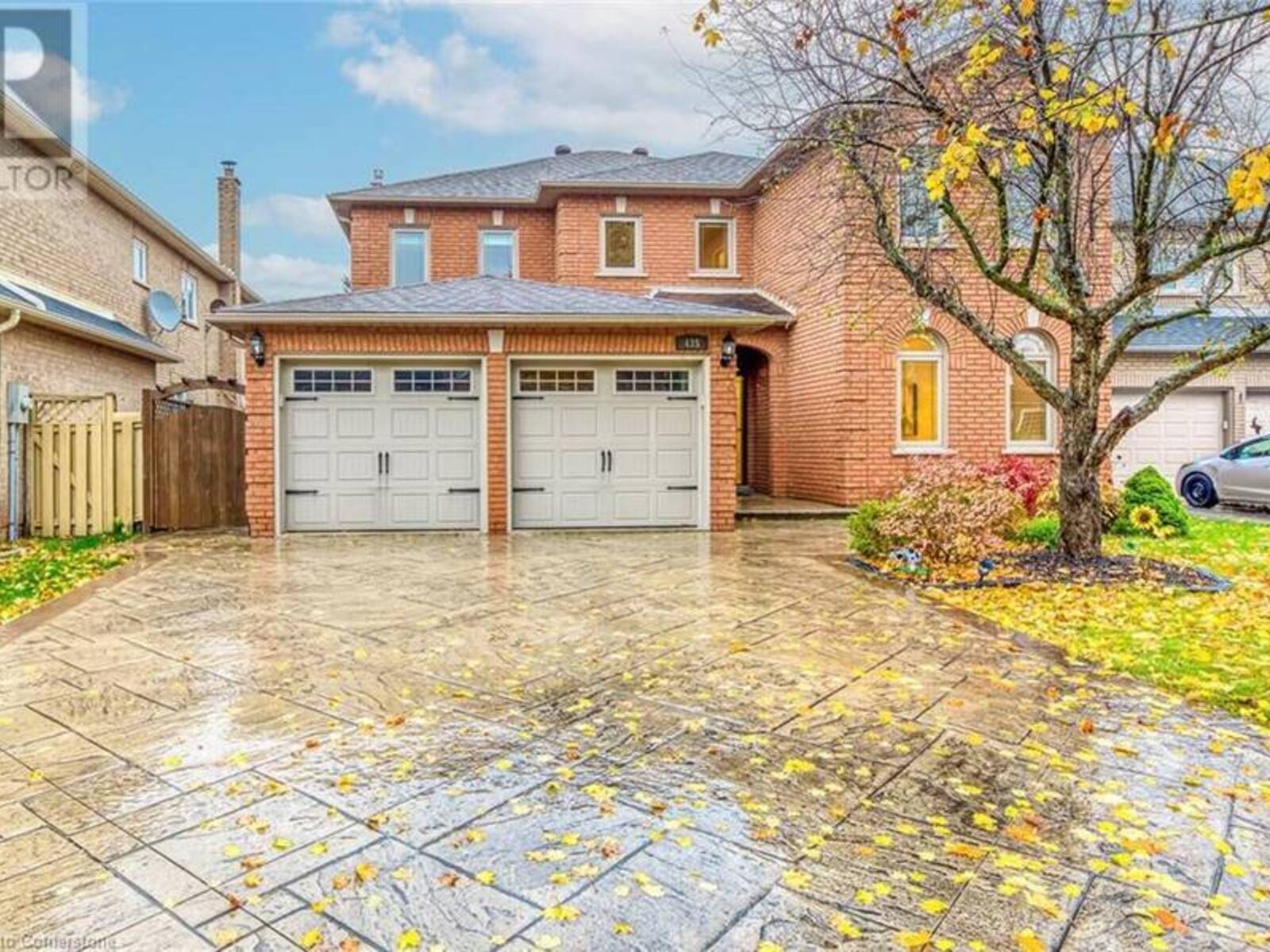 435 MARCH Crescent, Oakville, Ontario L6H 5X7