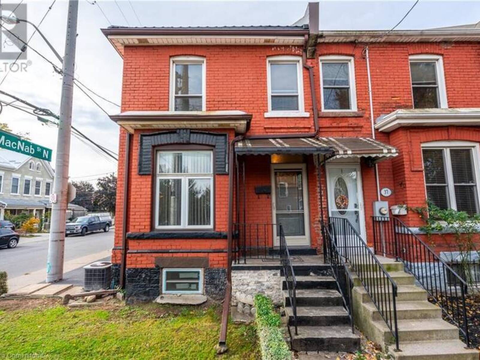 35 BARTON Street W, Hamilton, Ontario L8L 1A3