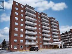 851 QUEENSTON Road Unit# 408 Hamilton Ontario, L8G 1B4