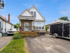 552 QUEBEC Street Hamilton Ontario, L8H 6V4