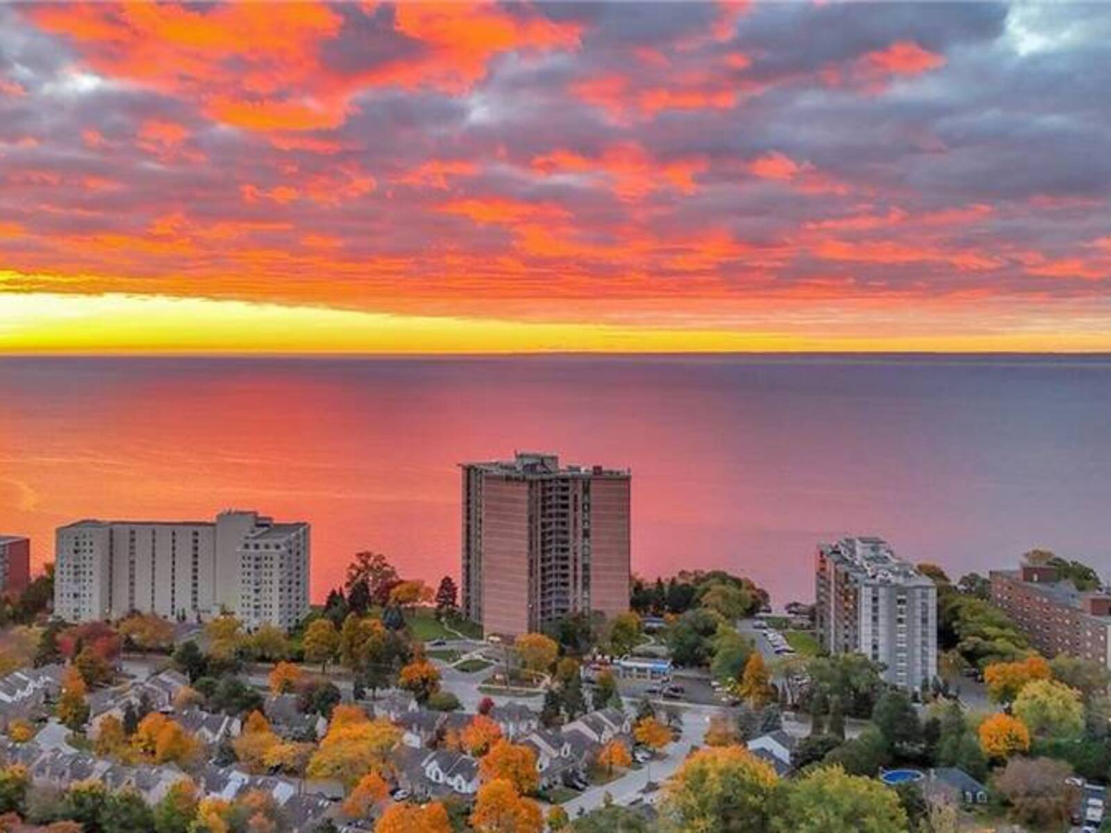 5250 LAKESHORE Road Unit# 1603, Burlington, Ontario L7L 5L2