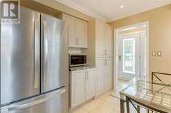 2013 MOUNTAIN GROVE Avenue | Burlington Ontario | Slide Image Thirteen