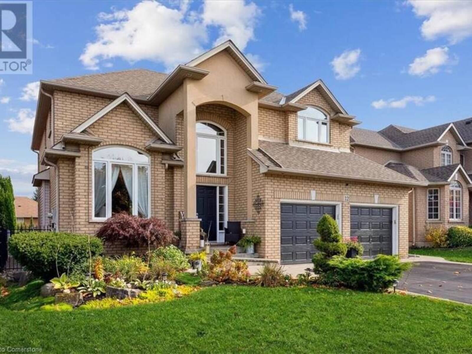 12 CITYVIEW Crescent, Stoney Creek, Ontario L8J 3V1