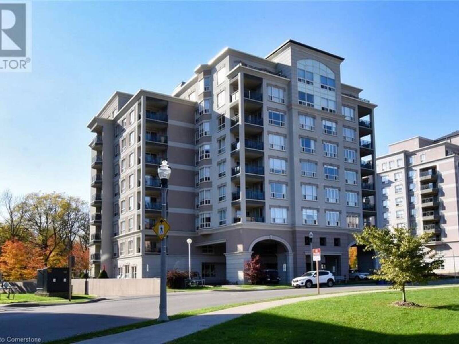 3000 CREEKSIDE Drive Unit# 604, Dundas, Ontario L9H 7S8