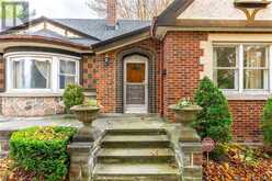 19 POTTRUFF Road S | Hamilton Ontario | Slide Image Eight