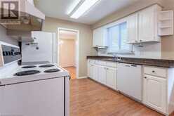 330 TUCK Drive | Burlington Ontario | Slide Image Nine