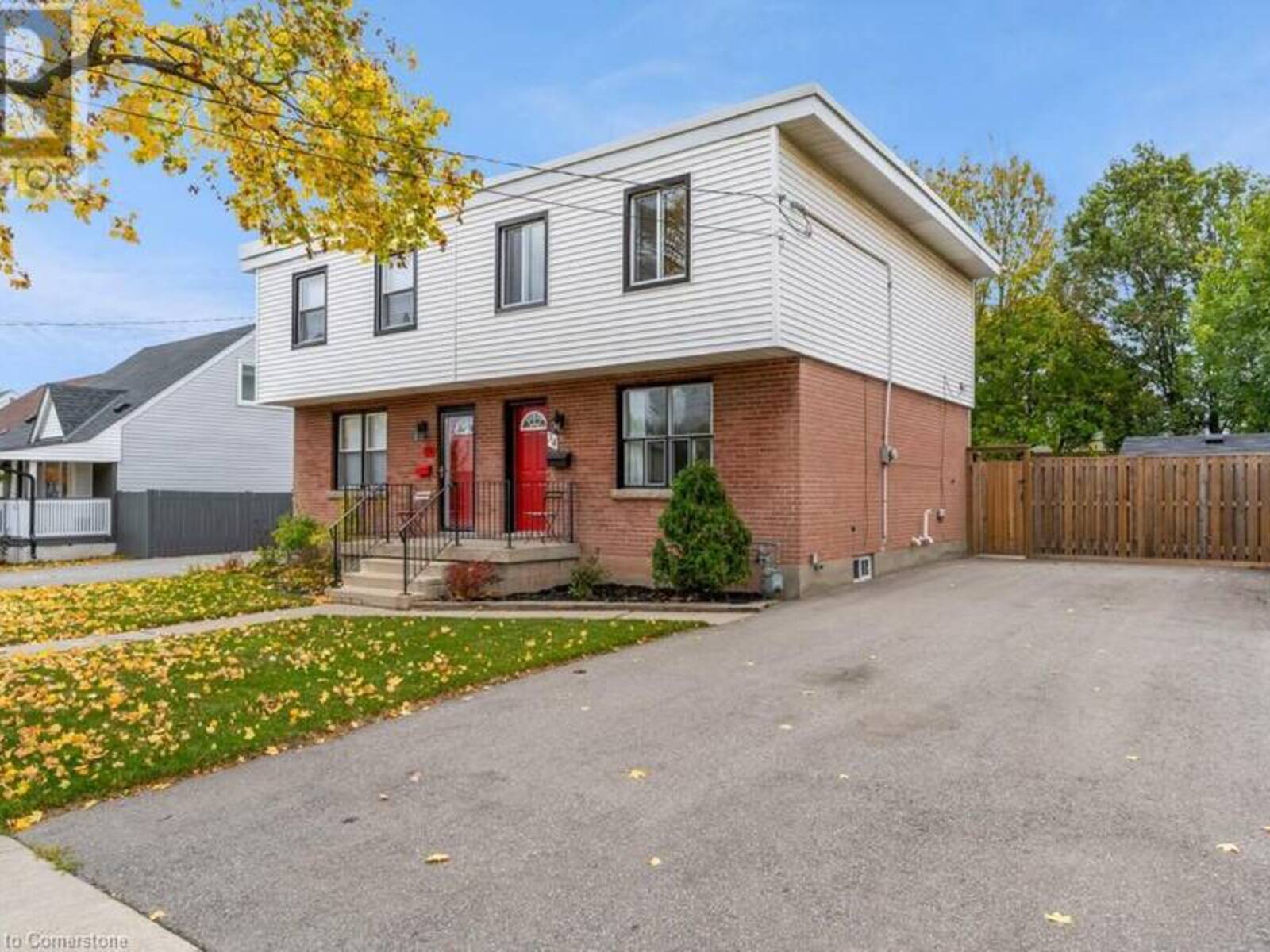 34 SUMACH Street, Hamilton, Ontario L8H 6P8