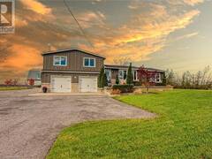 322 RUSS Road Grimsby Ontario, L3M 4E7