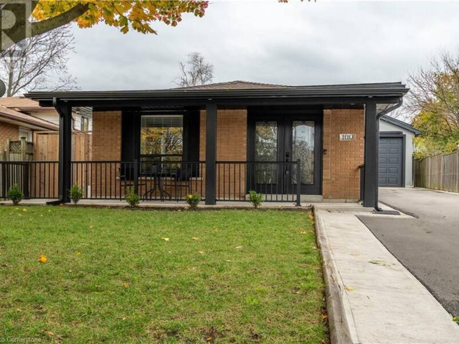 100 BOSTON Crescent, Hamilton, Ontario L8T 4N2