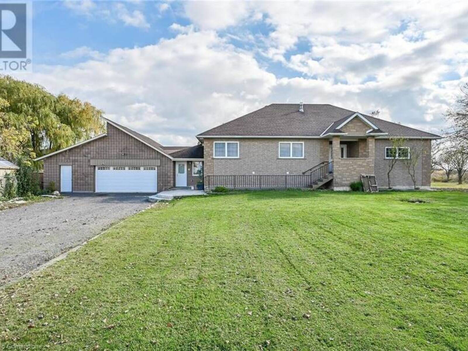 120 SECOND Road E, Stoney Creek, Ontario L8J 3J2