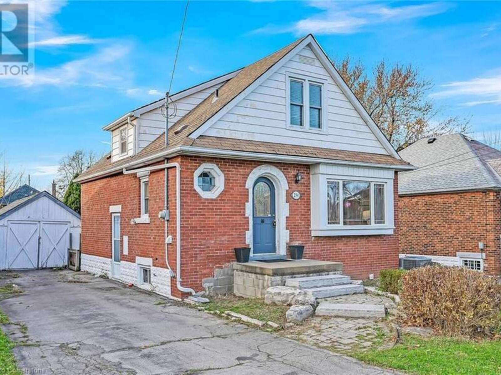 294 EAST 18TH Street, Hamilton, Ontario L9A 4P6