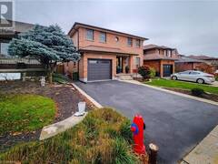 51 BRANTHAVEN Drive Hamilton Ontario, L8J 2M2