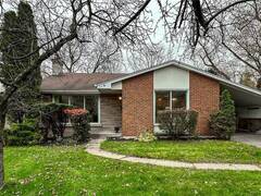 119 ONEIDA Boulevard Ancaster Ontario, L9G 3C7