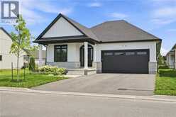 19 OAKLEY Drive | Niagara-on-the-Lake Ontario | Slide Image One