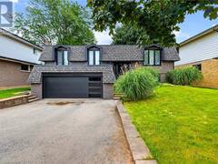 4236 LONGMOOR Drive Burlington Ontario, L7L 4Z9