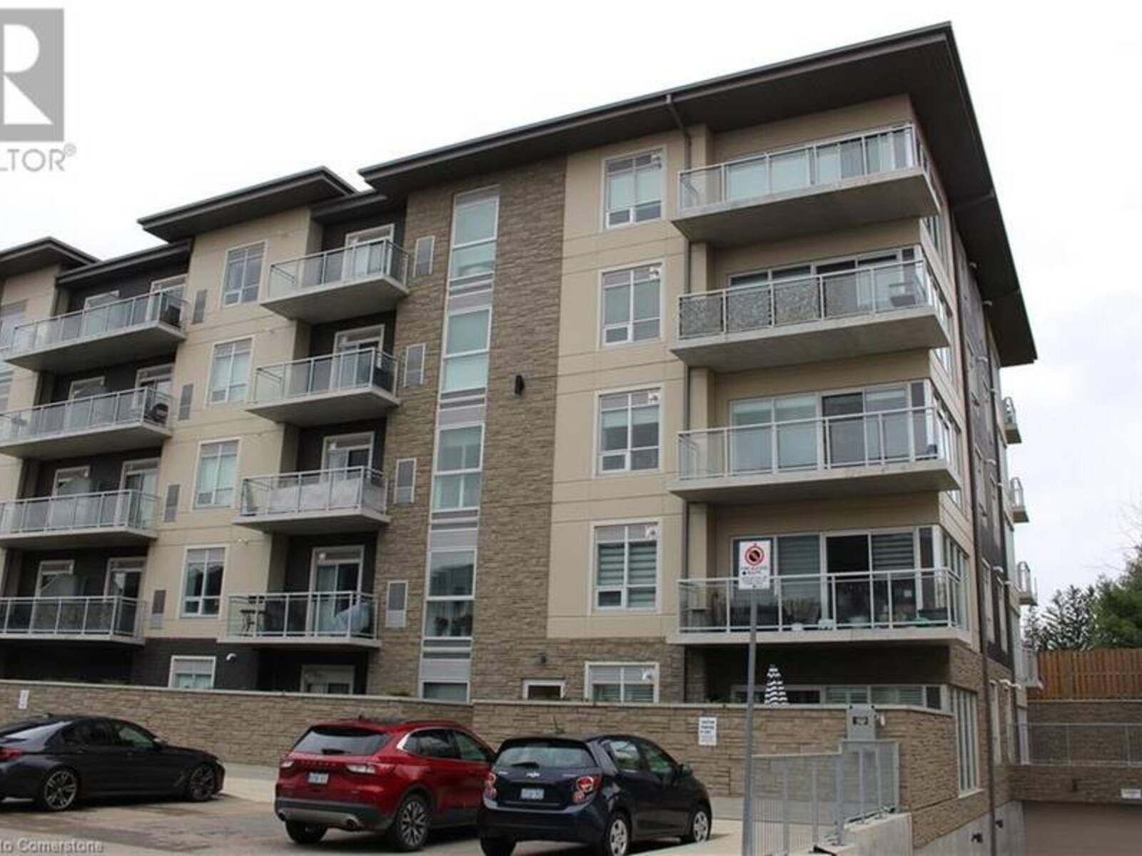 16 MARKLE Crescent Unit# 102, Ancaster, Ontario L9G 0H4