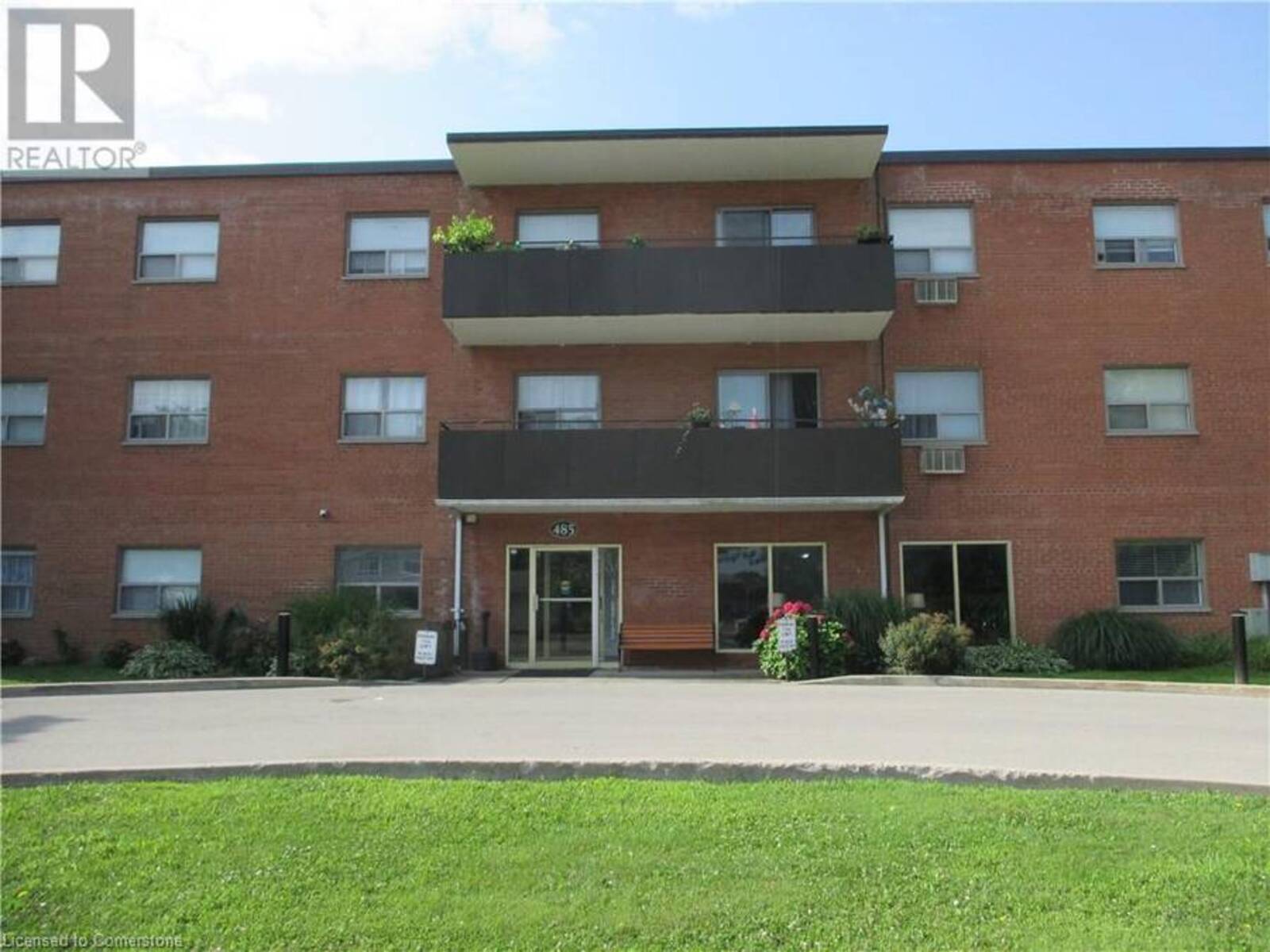 485 THOROLD Road Unit# 321, Welland, Ontario L3C 3X1