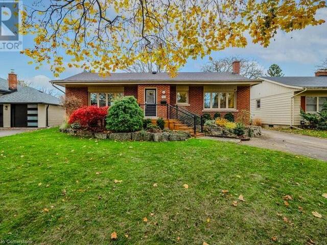 957 SANFORD Drive Burlington Ontario, L7T 3G7